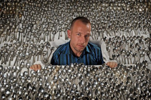 Meet-the-Spoon-Collector-Lafline